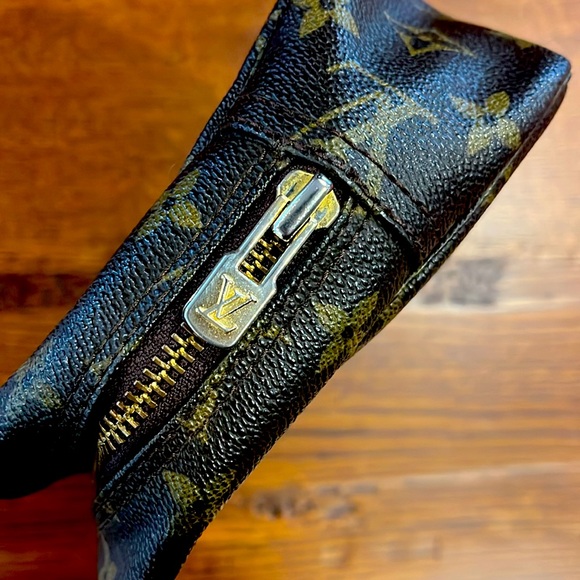 🤎LOUIS VUITTON MONOGRAM TROUSSE TOILETTE 23🤎 - Picture 4 of 10